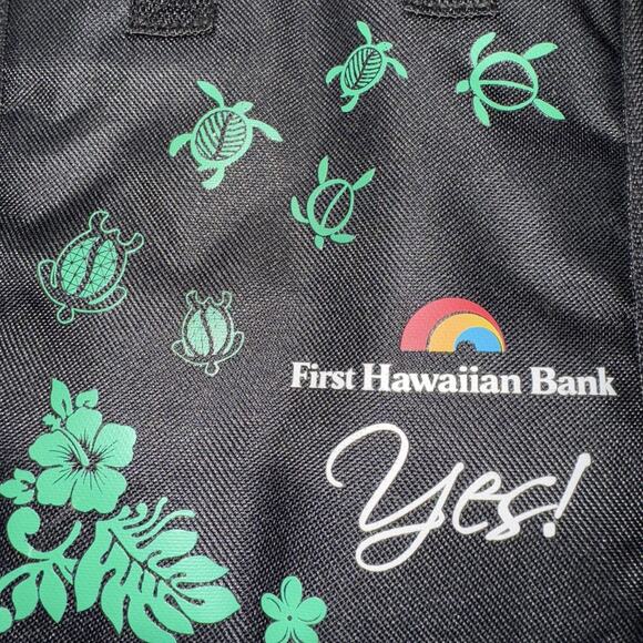 First Hawaiian Bank Insulated Lunch Tote Bag Turtle Flowers Hawaii 10x9 Picnic - Picture 1 of 6